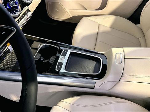New 2026 Mercedes-Benz GLA 250 4MATIC image 10