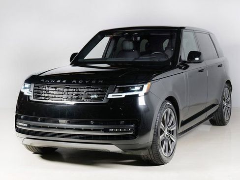 Used 2023 Land Rover Range Rover Long Wheelbase SE image 1