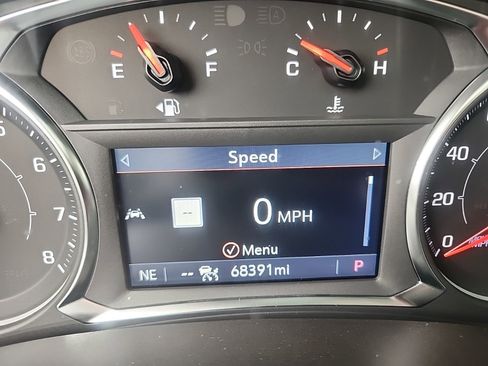 Used 2023 GMC Terrain SLT w/ Infotainment Package II image 18