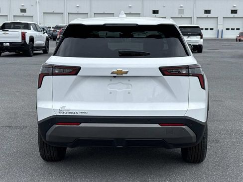 New 2026 Chevrolet Equinox LT AWD/4WD image 13