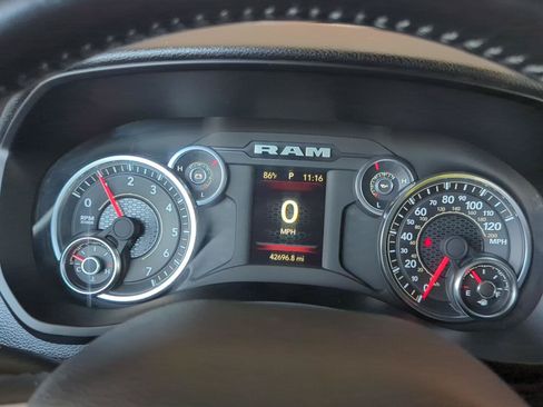 Used 2024 RAM 2500 Big Horn AWD/4WD image 17