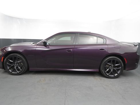 Used 2022 Dodge Charger R/T w/ Blacktop Package image 2