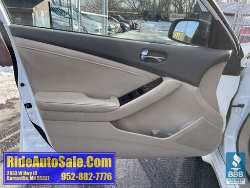 Used 2010 Nissan Altima 2.5 SL w/ SL Pkg image 9