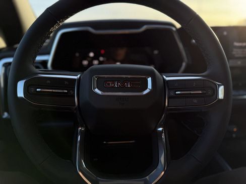 New 2026 GMC Canyon Elevation w/ Convenience Package image 16