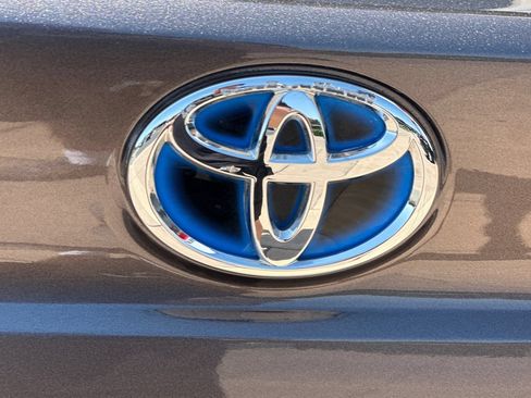 Certified 2022 Toyota Sienna XLE w/ XLE Plus Package FWD image 35