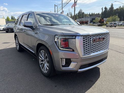 Used 2024 GMC Yukon Denali w/ Denali Reserve Package AWD/4WD image 14