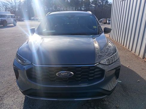 Used 2025 Ford Escape ST-Line image 8