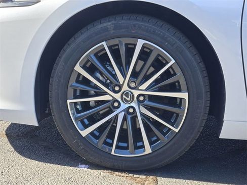 Certified 2025 Lexus ES 350 350 w/ Premium Package image 12