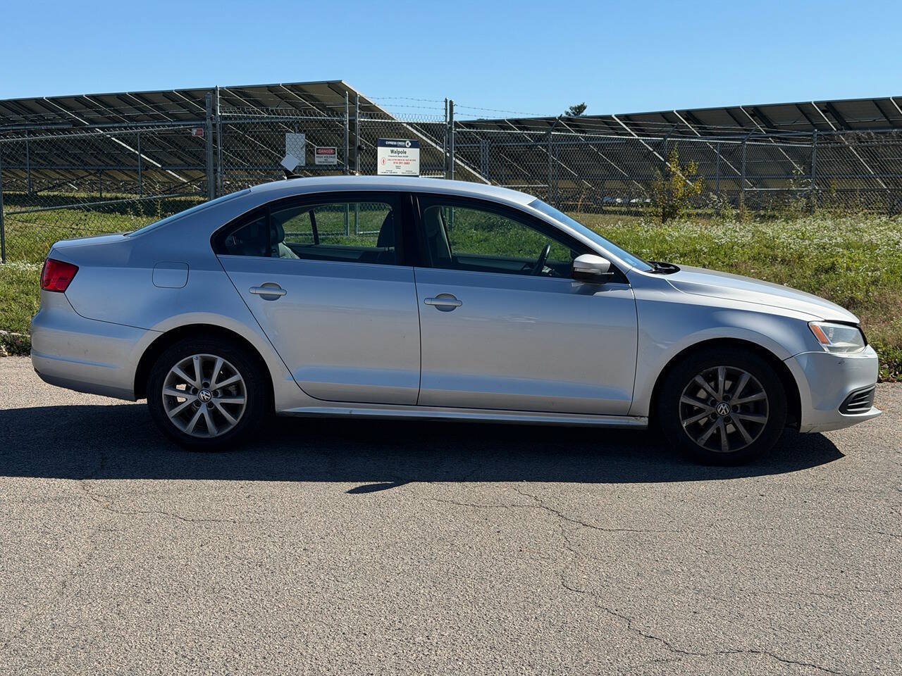 Used 2013 Volkswagen Jetta SE FWD image 6