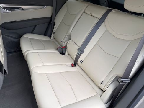 Used 2022 Cadillac XT5 Premium Luxury FWD image 32