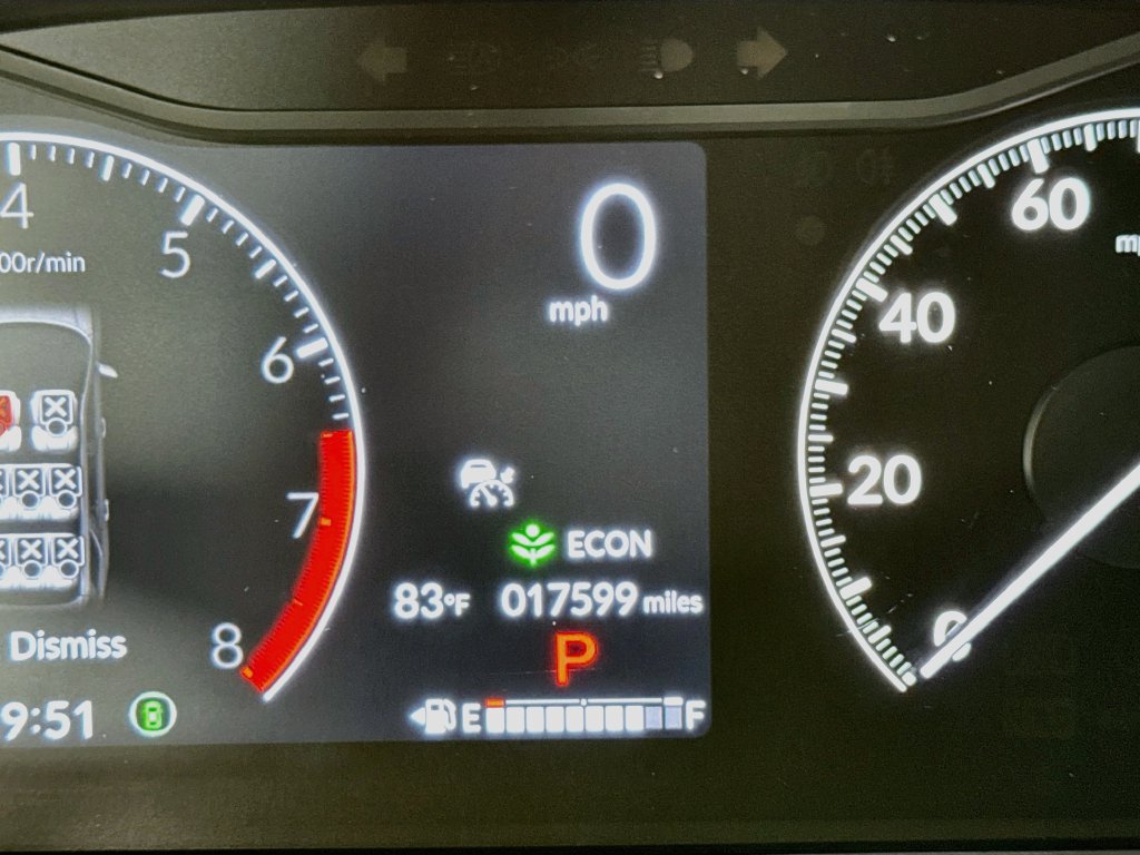 Used 2025 Honda Pilot Touring image 11