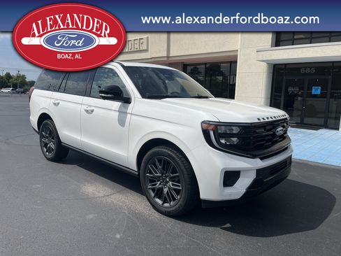 New 2027 Ford Expedition Platinum w/ Stealth Appearance Package AWD/4WD image 3