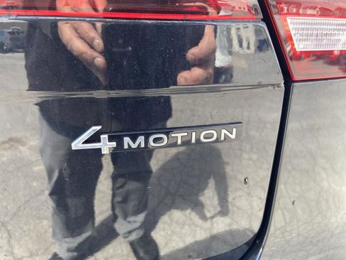 Used 2023 Volkswagen Tiguan SE AWD/4WD image 35