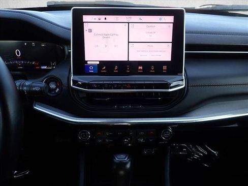 Used 2022 Jeep Compass Limited w/ (RED) Package image 19