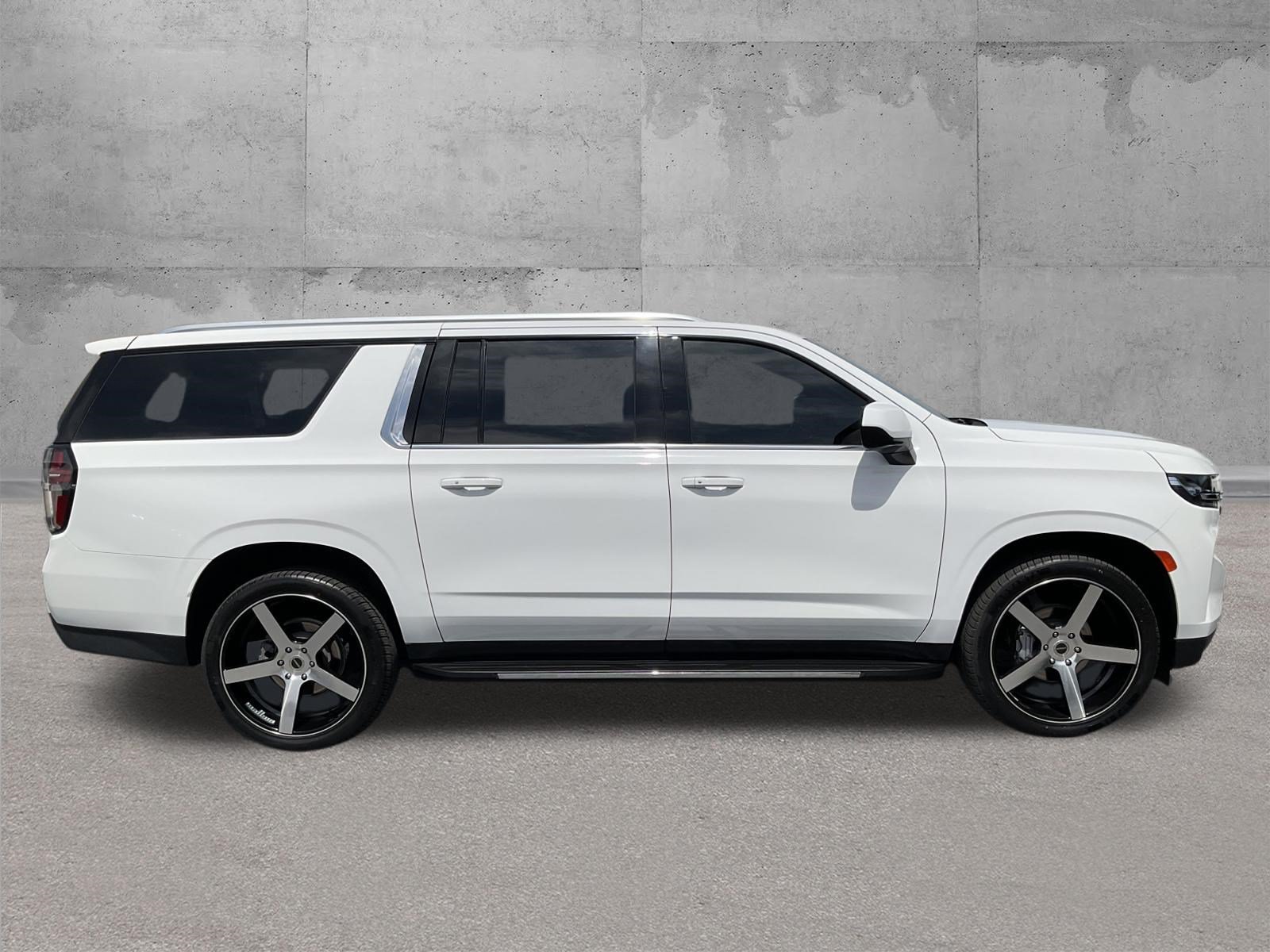 Used 2022 Chevrolet Suburban LS AWD/4WD image 2
