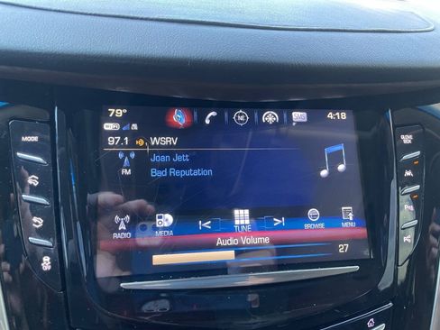 Used 2018 Cadillac Escalade Luxury RWD image 26