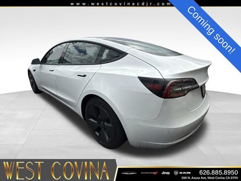 Used 2021 Tesla Model 3 Standard Range Plus RWD image 5