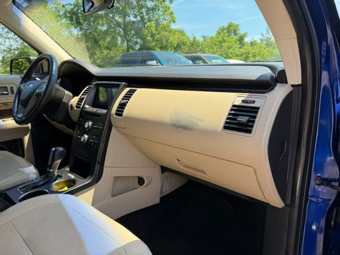 Used 2015 Ford Flex SEL w/ Equipment Group 202A AWD/4WD image 12