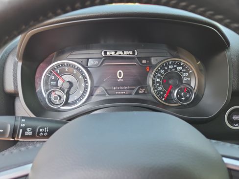 Used 2020 RAM 1500 Big Horn AWD/4WD image 25