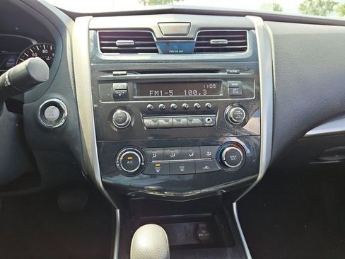 Used 2014 Nissan Altima 2.5 S FWD image 12