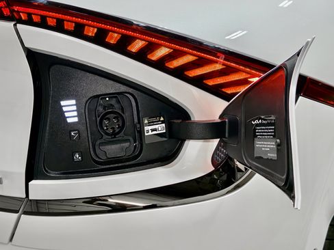 Used 2023 Kia EV6 GT image 5