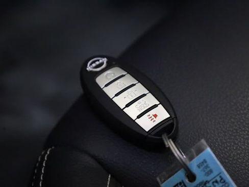 Used 2023 Nissan Altima 2.5 SL FWD image 32