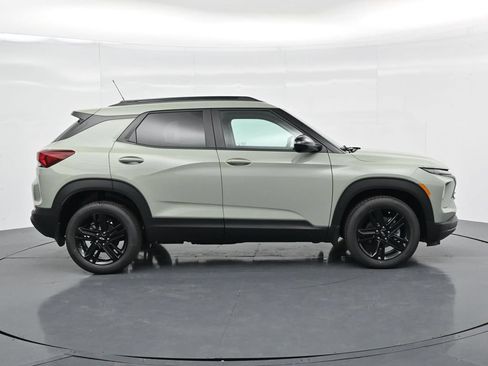New 2026 Chevrolet TrailBlazer LT w/ Midnight Edition FWD image 8