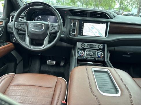 Used 2023 GMC Yukon Denali Ultimate w/ LPO, Floor Liner Package AWD/4WD image 23