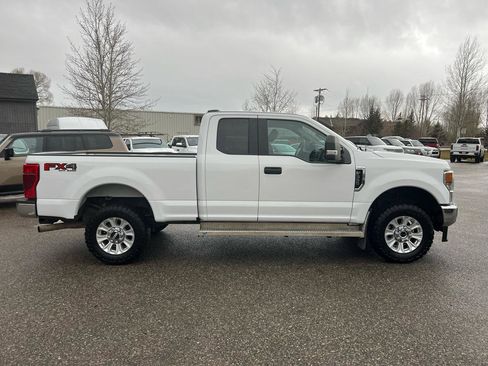 Used 2021 Ford F350 XLT w/ Camper Package AWD/4WD image 7