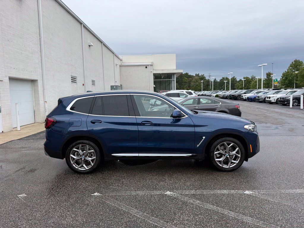 Used 2023 BMW X3 xDrive30i w/ Convenience Package w/ZPA AWD/4WD image 6