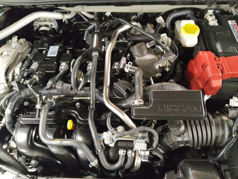Used 2025 Nissan Sentra SV FWD image 30