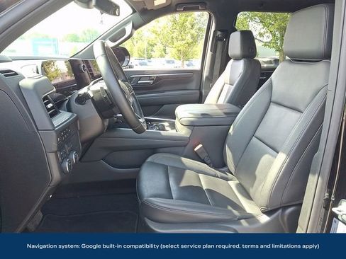 Used 2025 Chevrolet Tahoe Z71 AWD/4WD image 2