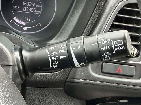 Used 2017 Honda HR-V EX image 36