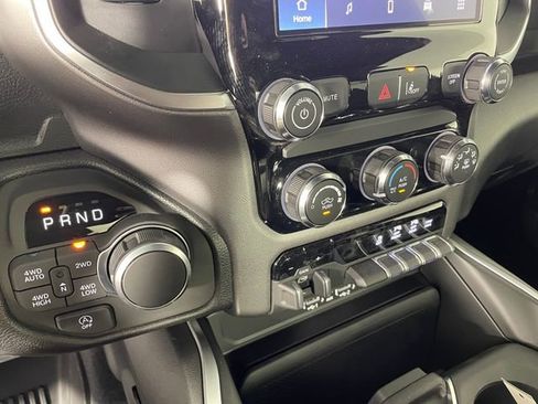 New 2026 RAM 1500 4x4 Crew Cab image 6