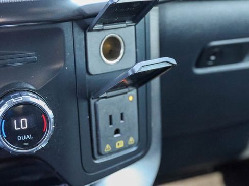 Used 2021 Ford F150 Platinum w/ Equipment Group 701A High image 33