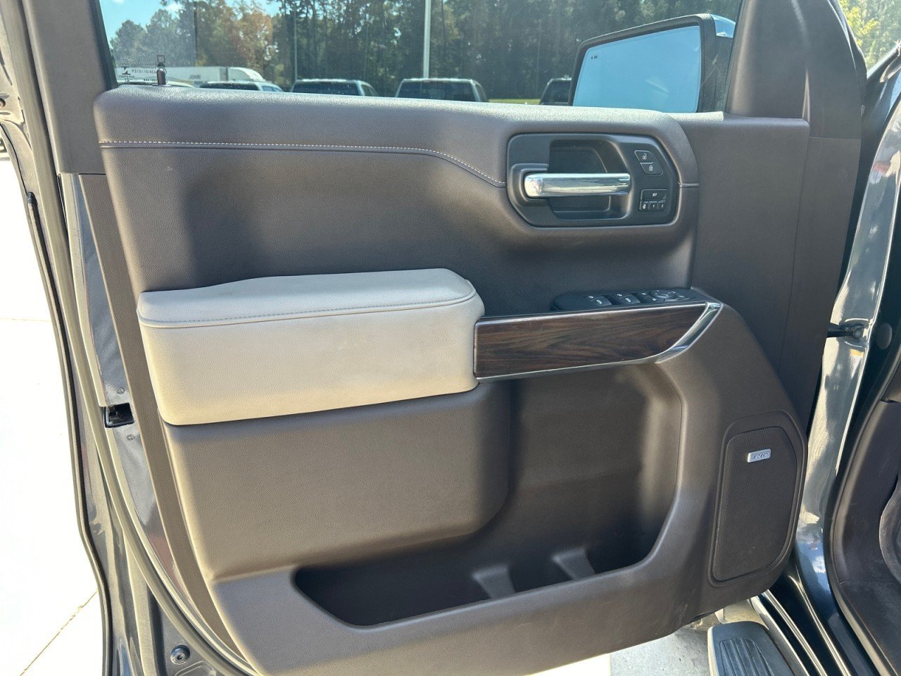Used 2021 GMC Sierra 1500 SLT w/ SLT Premium Plus Package AWD/4WD image 10
