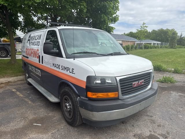 Used 2017 GMC Savana 2500 RWD image 1