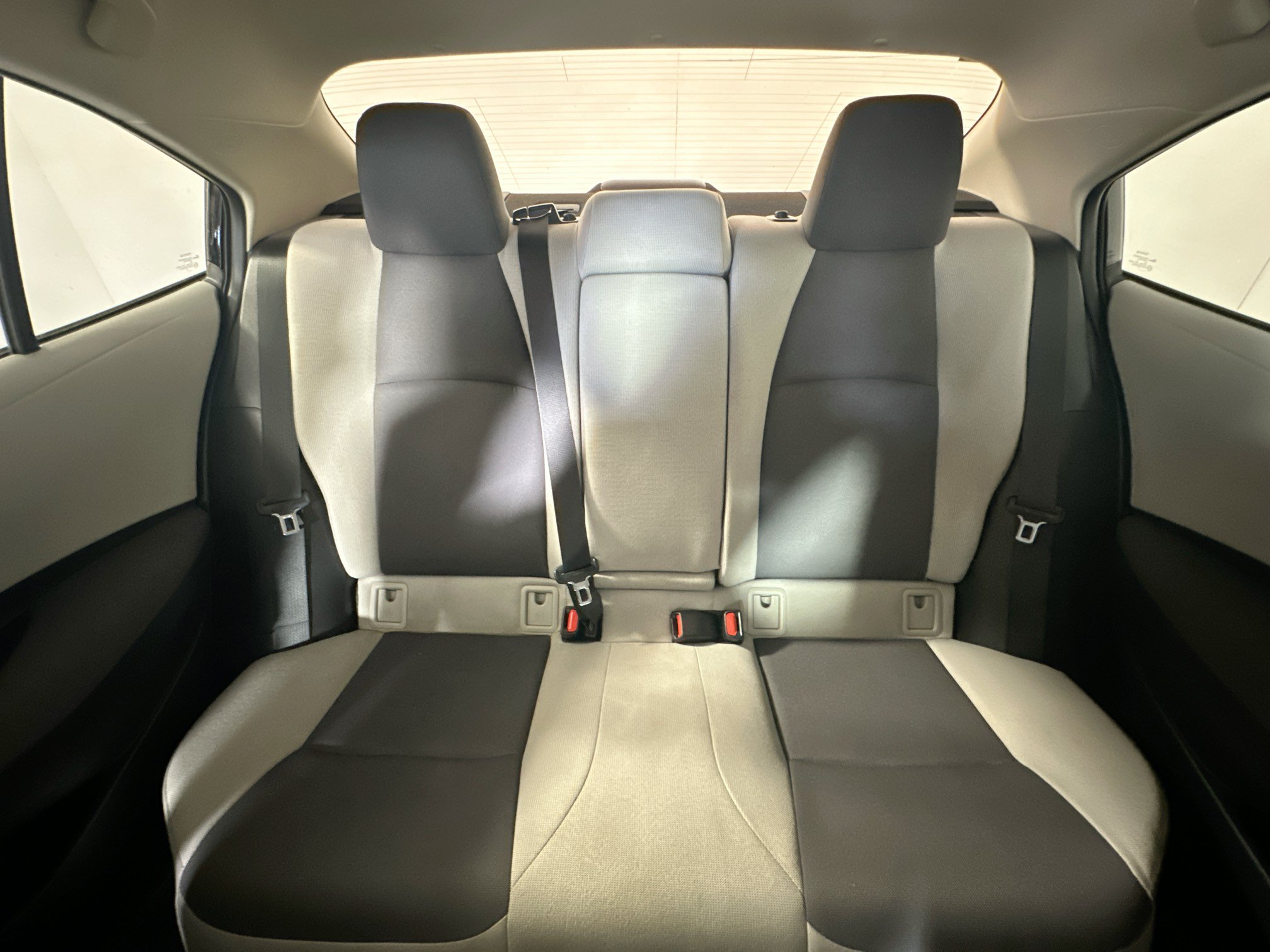 Used 2025 Toyota Corolla LE FWD image 29