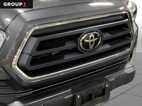 Used 2023 Toyota Tacoma SR5 AWD/4WD image 30