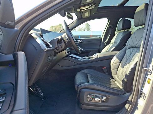 Used 2025 BMW X6 xDrive40i image 16