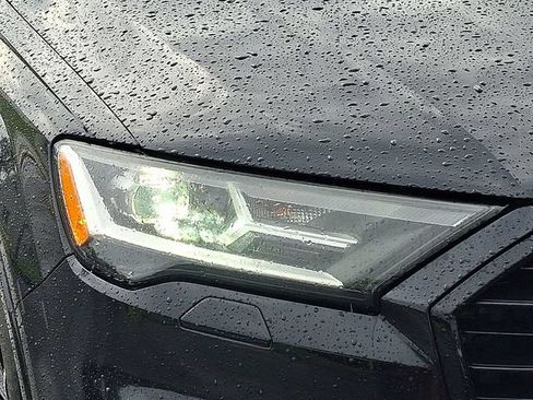Used 2021 Audi Q7 3.0T Premium Plus w/ Premium Plus Package AWD/4WD image 10