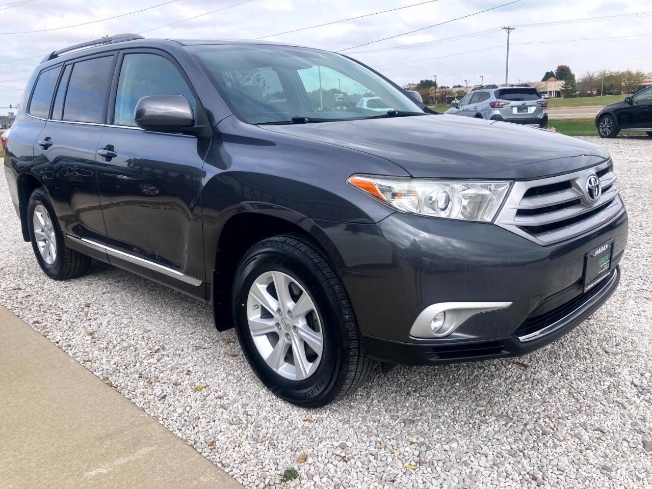 Used 2013 Toyota Highlander Plus FWD image 5