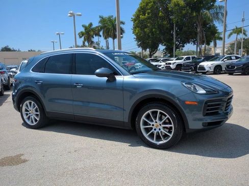 Used 2020 Porsche Cayenne AWD/4WD image 1