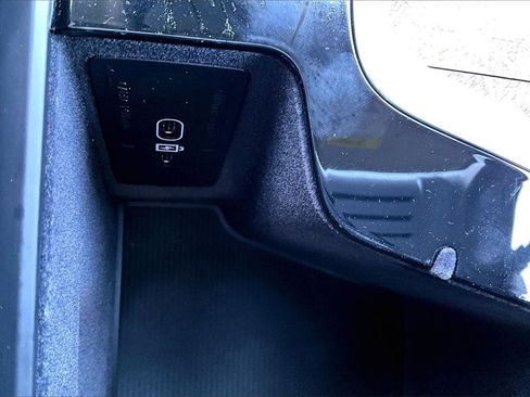 Certified 2023 Volvo XC90 B6 Plus w/ Protection Package Premier image 16