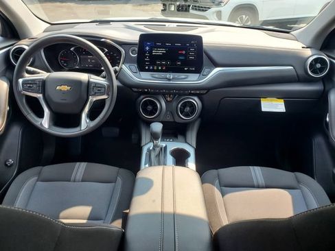 Used 2024 Chevrolet Blazer LT w/ Convenience Package FWD image 16