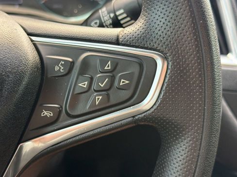 Used 2021 Chevrolet Malibu LT FWD image 27