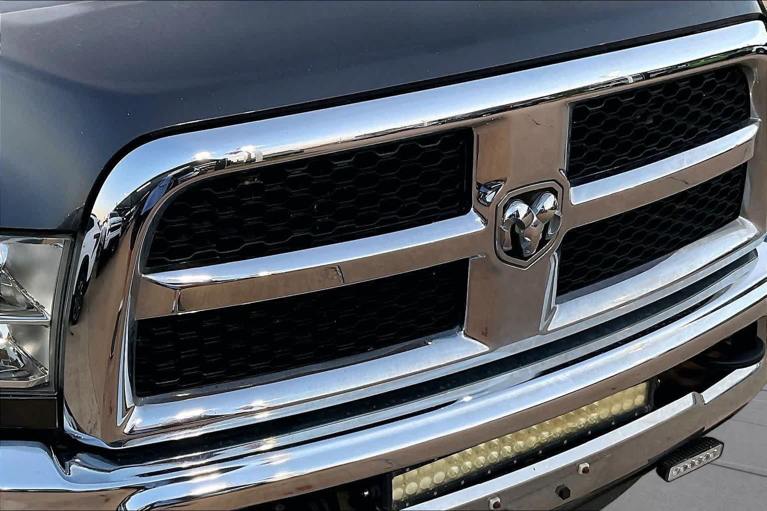 Used 2015 RAM 2500 Tradesman w/ Chrome Appearance Group AWD/4WD image 28