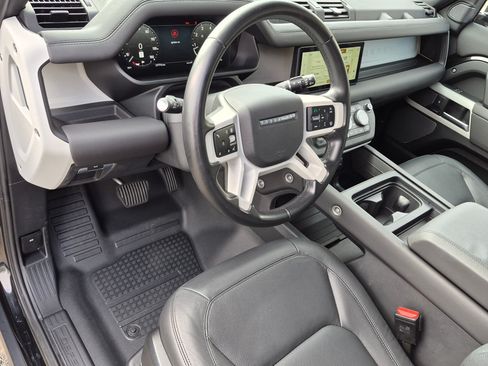 Certified 2024 Land Rover Defender 110 S AWD/4WD image 9