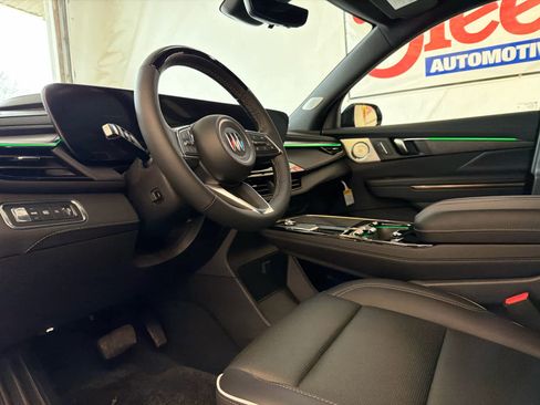 New 2026 Buick Enclave Avenir w/ Super Cruise Package image 17