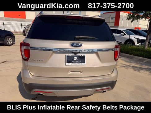 Used 2017 Ford Explorer Limited w/ Equipment Group 301A FWD image 3